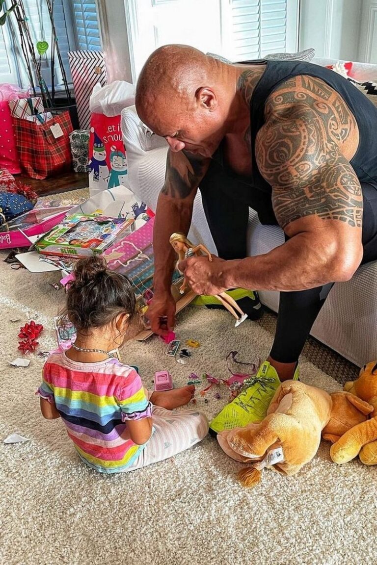 Dwayne Johnson s Height Age Tattoo Girlfriend Wife Daughter And 