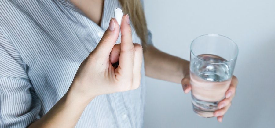Acetaminophen: Uses, side effects, dosage and interactions