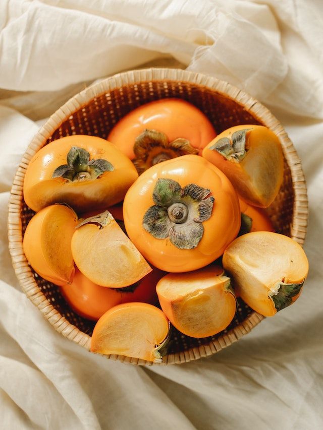 Health benefits of persimmon fruits