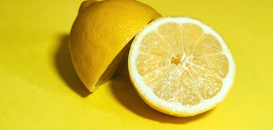 20 Benefits of Lemon for Skin Care